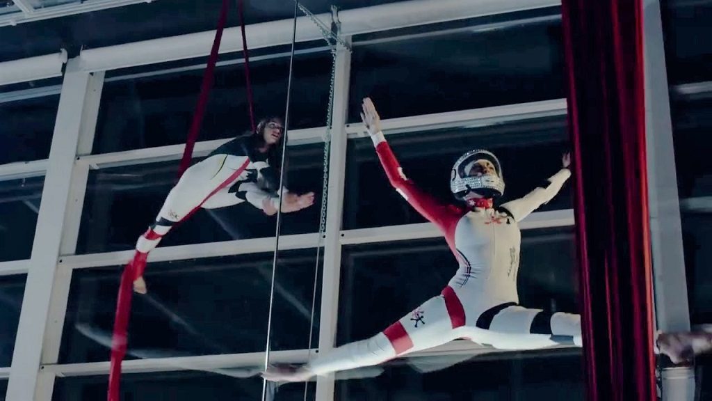 Aero Gravity Milan – Flying Dancers by Night