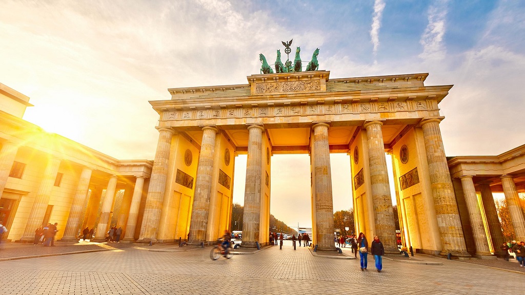 Brandenburg gate at sunset – Berlin, Germany