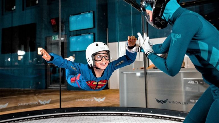 Windwerk Indoor Skydiving - Flying Kid