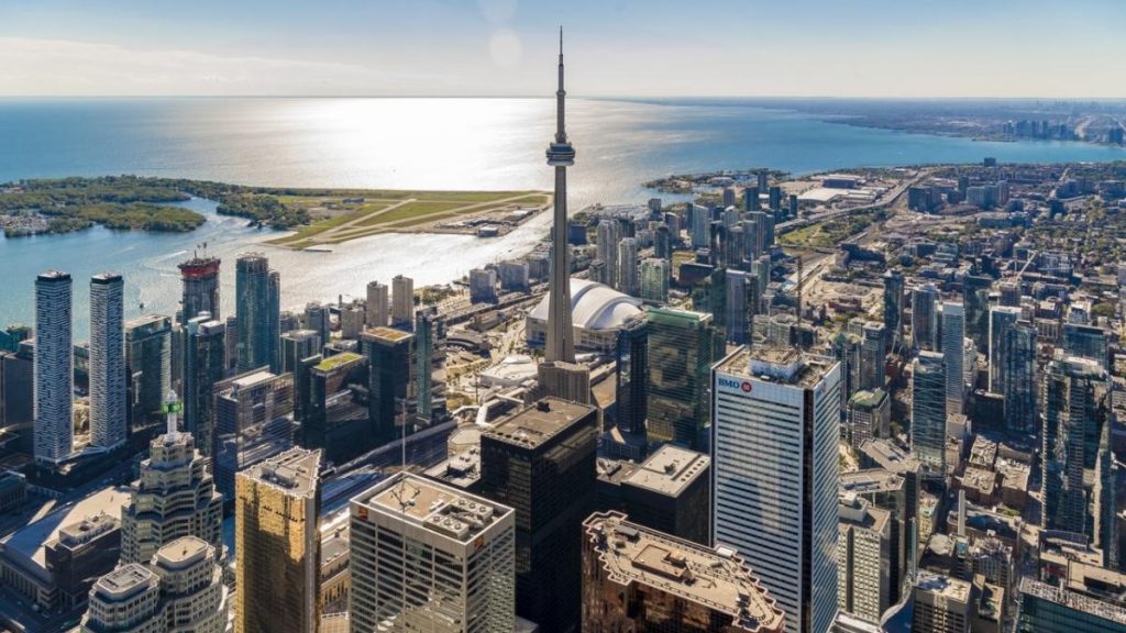 Indoor Skydiving Toronto – CN Tower