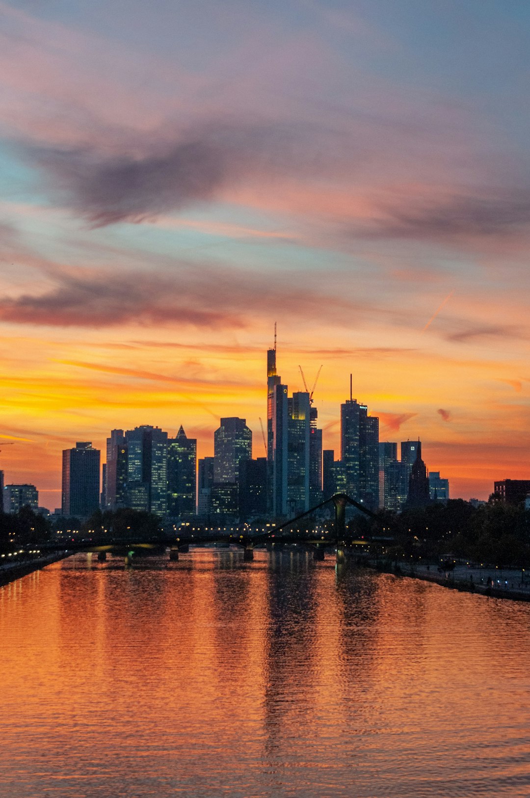 Frankfurt — city landmark and skyline